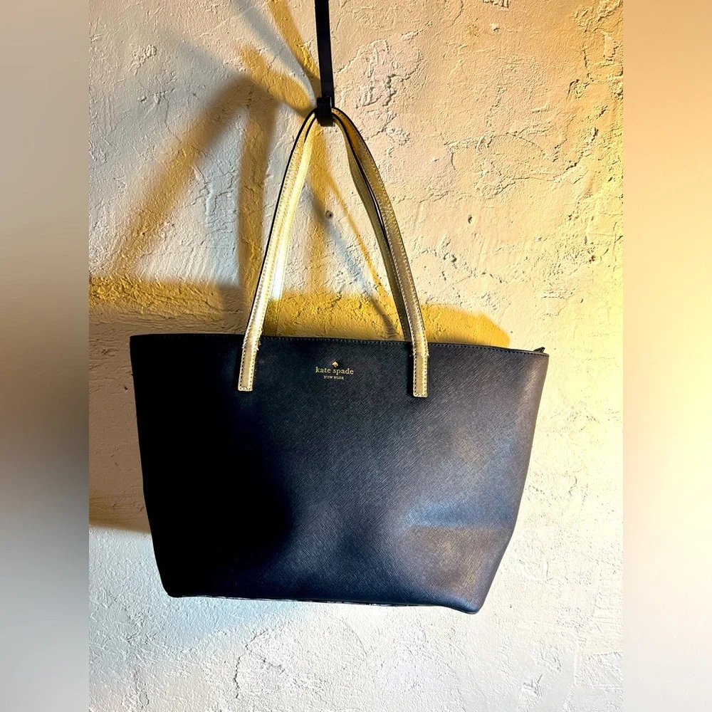 Kate Spade Black and Cream Tote Bag - GUC Rehab - See Callouts - Picture 2 of 16